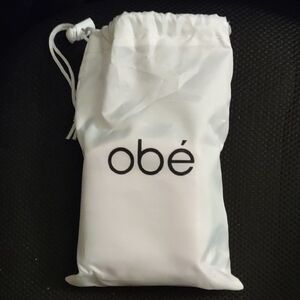 Obé White Drawstring Pouch